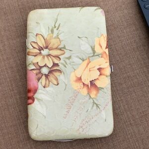 Floral Pattern Clutch/wallet